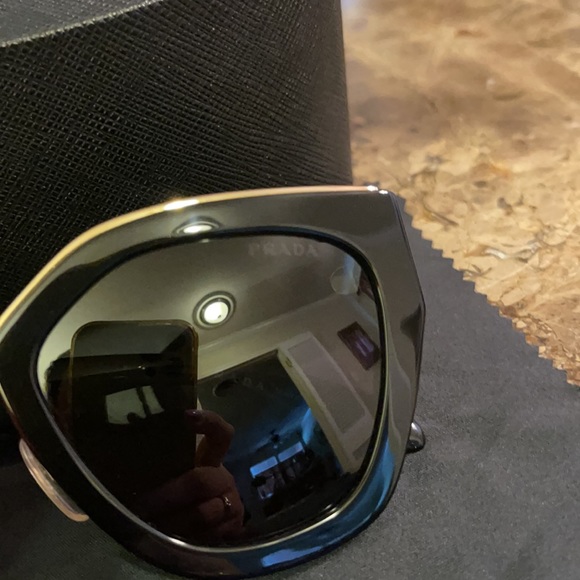 Prada Black and Gold Beaded Sunglasses Runway Spring Summer Collection - Picture 9 of 12